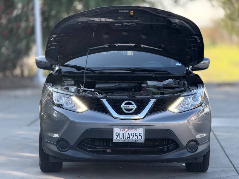 2017 Nissan Rogue Sport SV