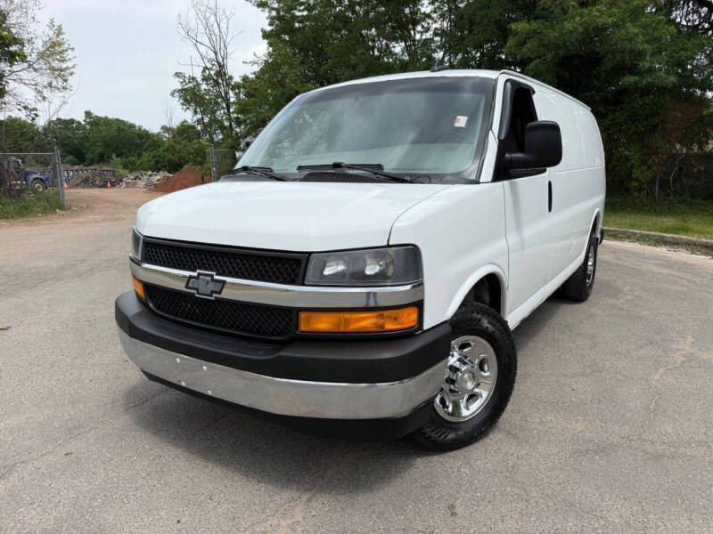 2022 Chevrolet Express 2500