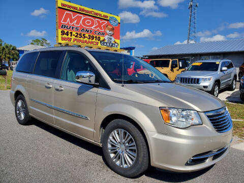 2016 Chrysler Town and Country for sale at Mox Motors in Port Charlotte FL