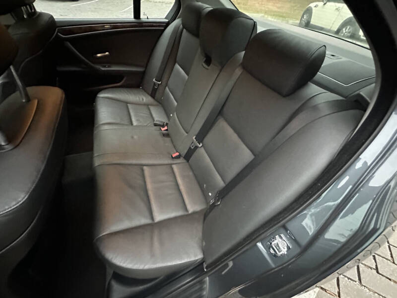 2009 BMW 5 Series 528i xDrive