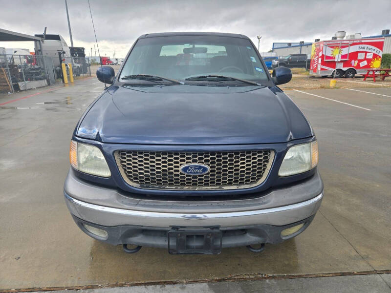 2002 Ford F-150 XLT photo 4