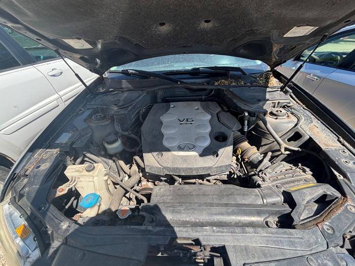 2005 Infiniti FX35