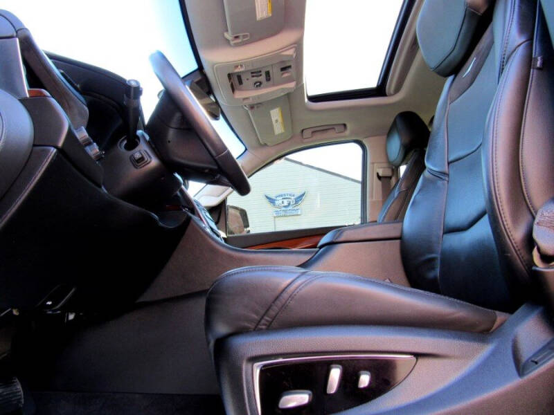 2018 Cadillac Escalade ESV Luxury