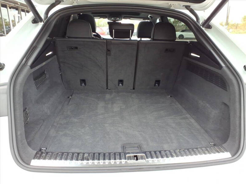 2019 Audi Q8 quattro Prestige 55 TFSI