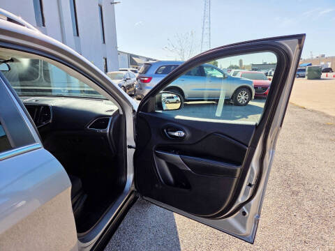 2019 Jeep Cherokee Latitude