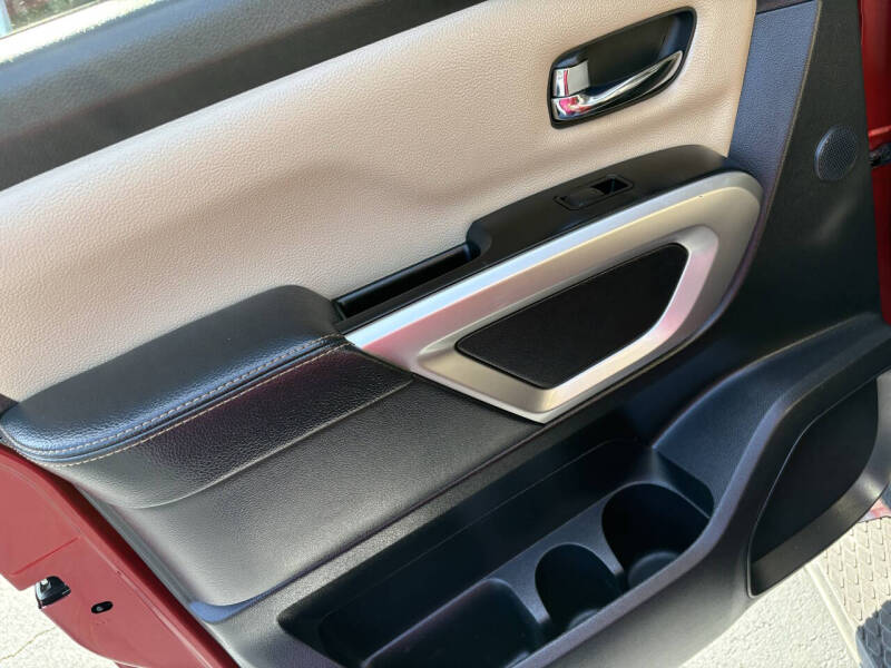 2016 Nissan Titan XD SL