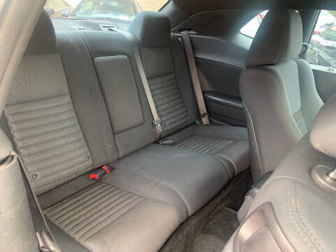 2013 Dodge Challenger SXT Plus