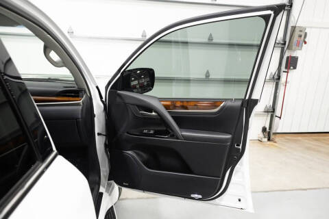 2021 Lexus LX 570 Three-Row