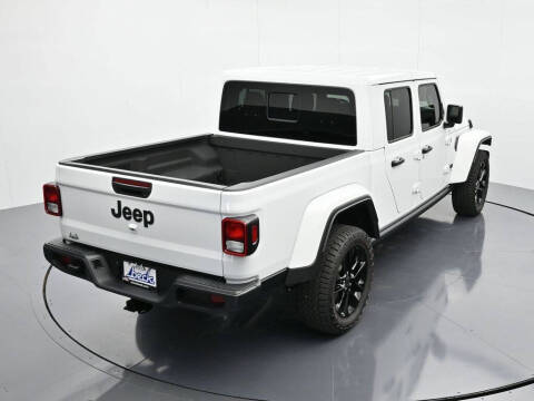2025 Jeep Gladiator NightHawk