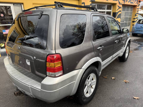 2005 Ford Escape HEV