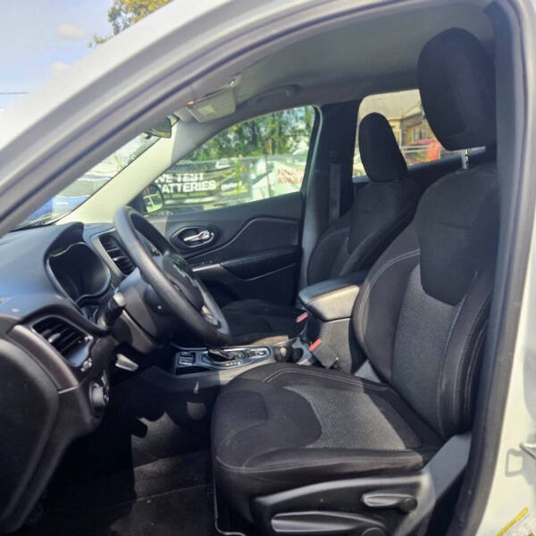 2019 Jeep Cherokee Latitude