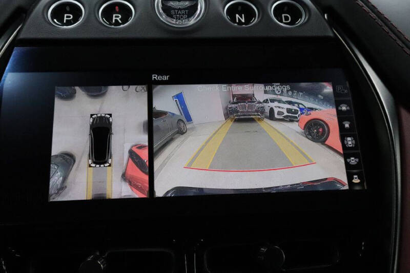 2021 Aston Martin DBX