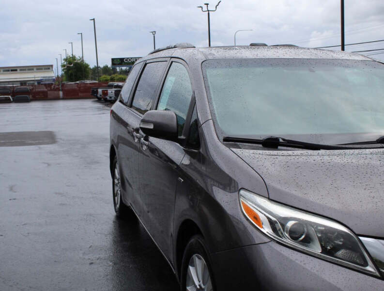 2017 Toyota Sienna