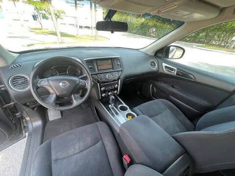 2013 Nissan Pathfinder SV