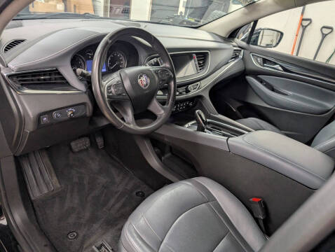 2020 Buick Enclave Essence