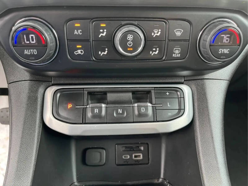 2022 GMC Acadia SLT