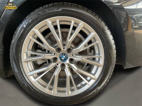 2023 BMW 3 Series 330e