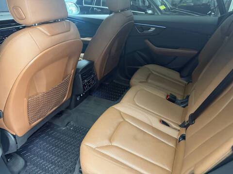 2019 Audi Q8 quattro Premium Plus 55 TFSI