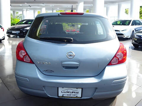 2011 Nissan Versa 1.8 S