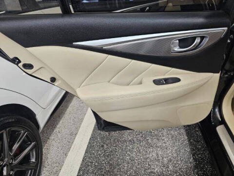 2015 Infiniti Q50 Premium