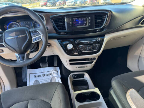 2017 Chrysler Pacifica LX