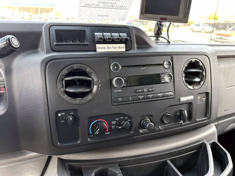 2012 Ford E-Series E-350 SD