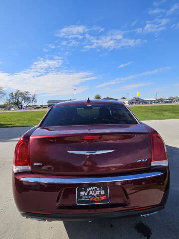 2016 Chrysler 300 Limited