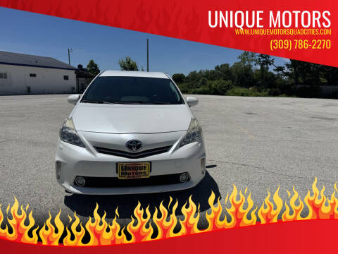 2014 Toyota Prius v Five