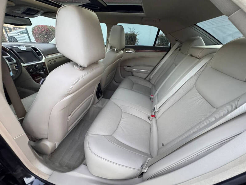 2011 Chrysler 300 C