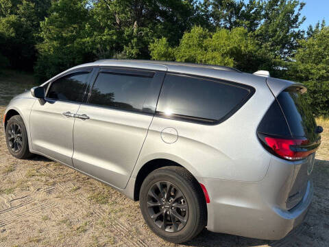 2021 Chrysler Pacifica Touring