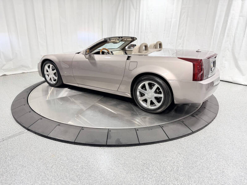 2005 Cadillac XLR