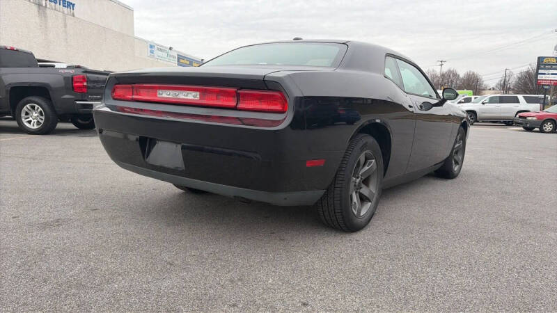2009 Dodge Challenger SE