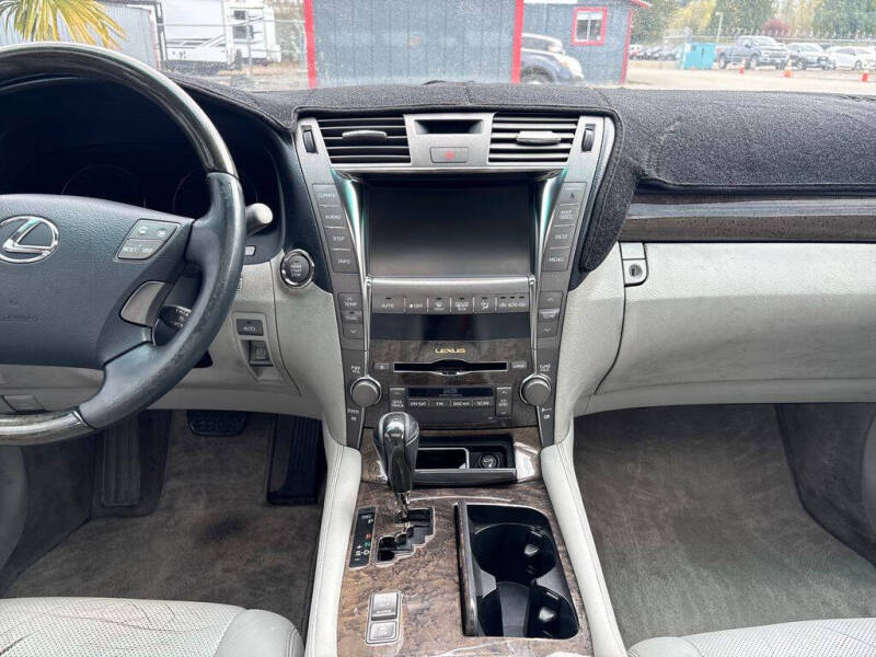 2007 Lexus LS 460