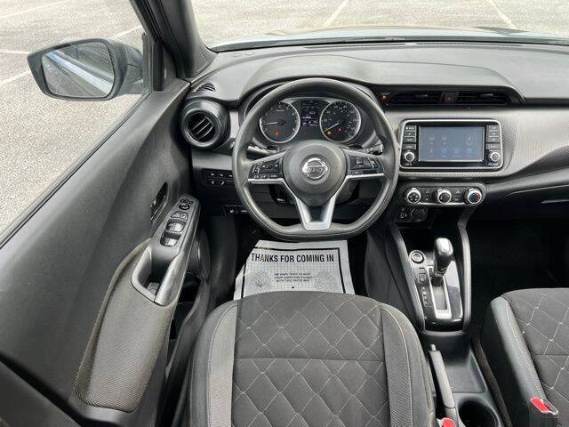 2020 Nissan Kicks S
