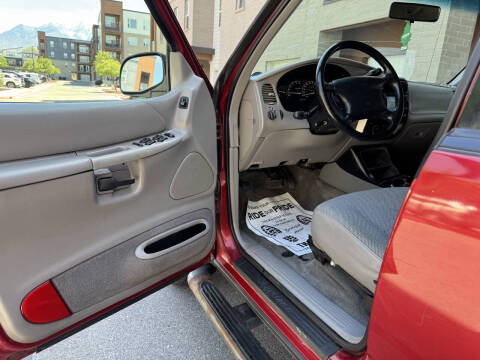 2000 Ford Explorer XLS