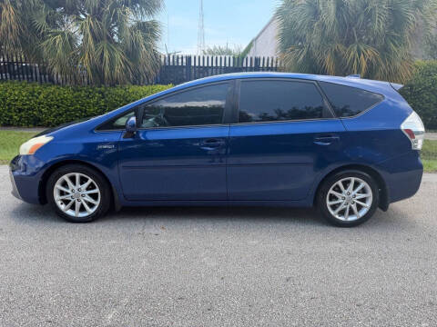 2013 Toyota Prius v Five