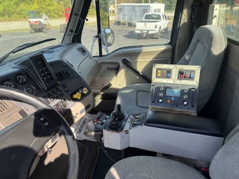 2005 Sterling LT 9500