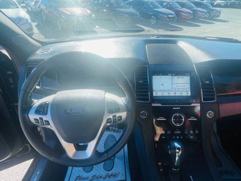 2017 Ford Taurus Limited