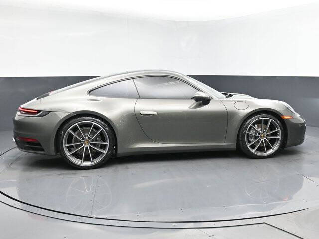 2022 Porsche 911 Carrera