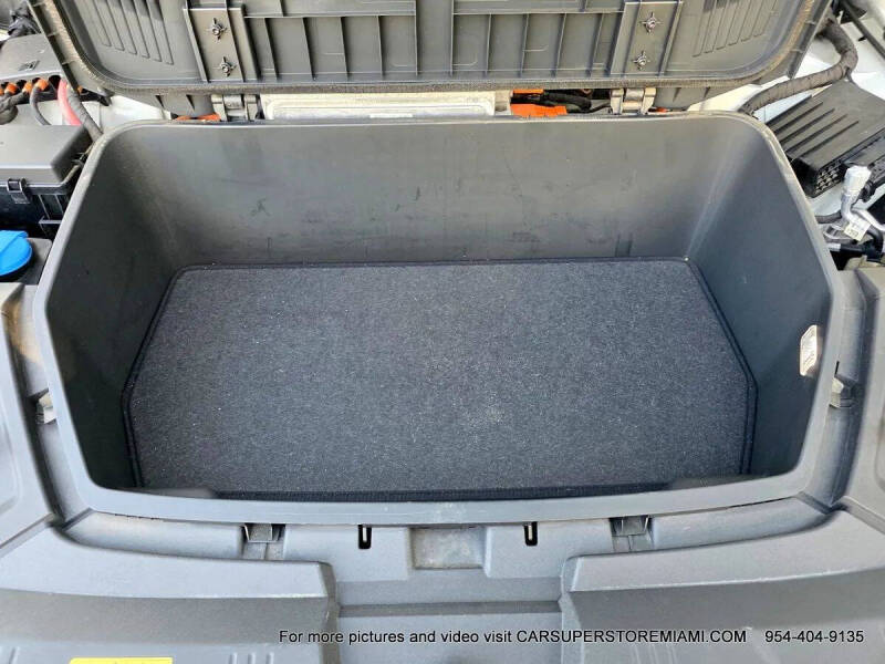 2021 Audi e-tron quattro Premium