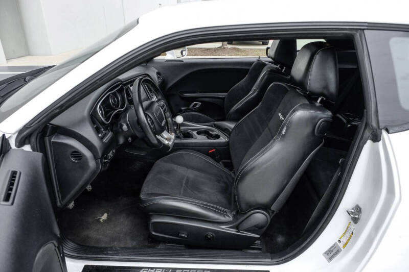 2015 Dodge Challenger SRT 392