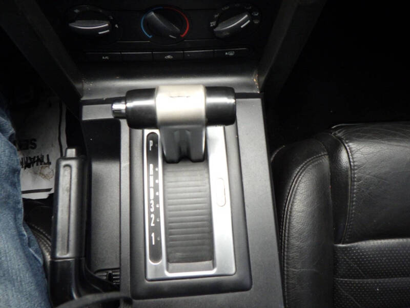 2006 Ford Mustang GT Deluxe