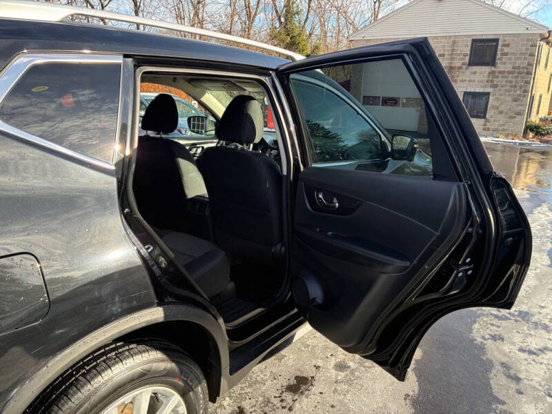 2018 Nissan Rogue SV