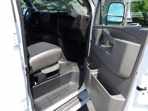 2025 Chevrolet Express 2500