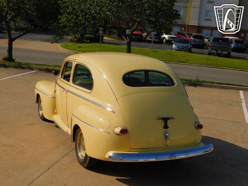 1942 Ford Super Deluxe