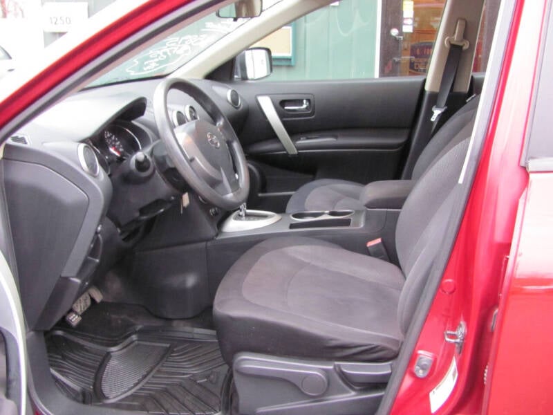 2011 Nissan Rogue S photo 9