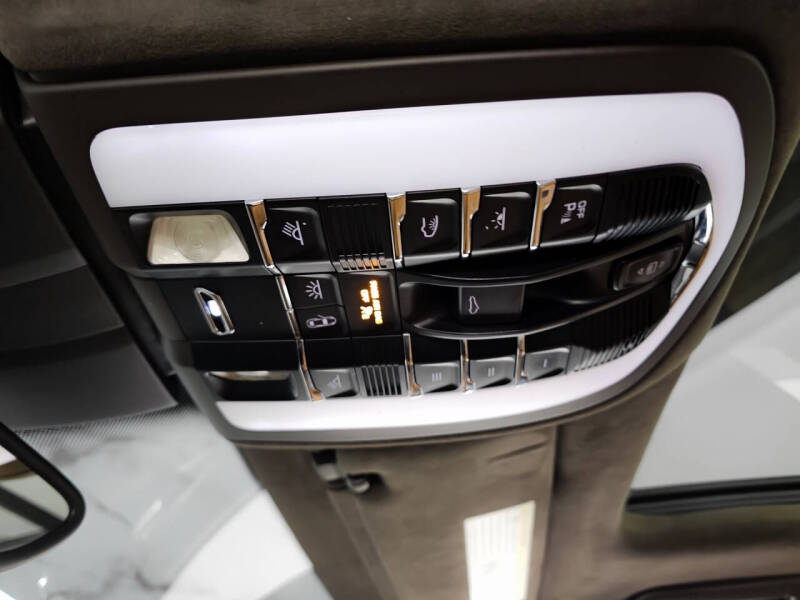 2016 Porsche Cayenne GTS