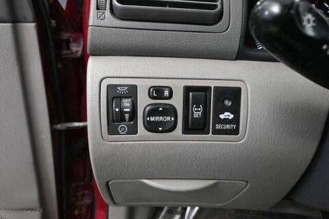 2005 Toyota Corolla LE