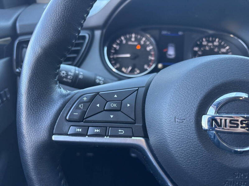 2022 Nissan Rogue Sport SV