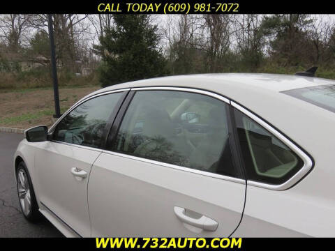 2014 Volkswagen Passat 1.8T SEL Premium PZEV